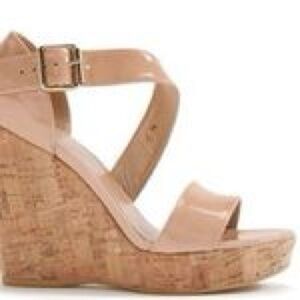 Nine West Women’s Florey Wedge Buckle Strap sandals Patent leather size 7.5